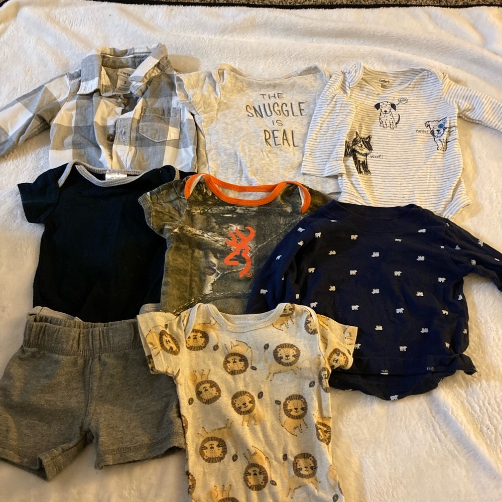 Bundle of baby boy clothes. Size: 3 month